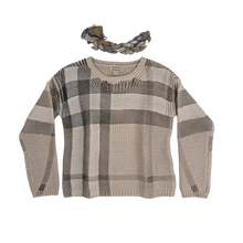 Load image into Gallery viewer, B- Knitted Sweater
